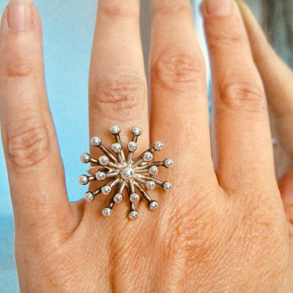 Vintage Sterling Silver Starburst Ring Size 6 - Picture 2 of 8